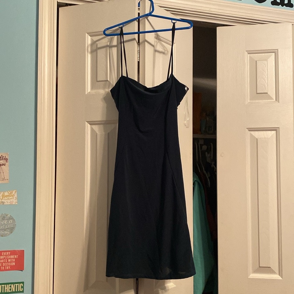 Hunter green Windsor dress. Homecoming dress.